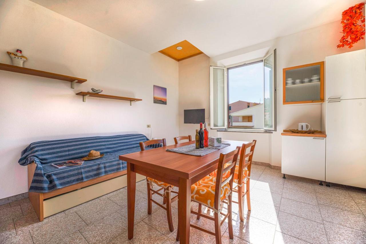 Aethalia - A 300Mt Dal Mare Apartment Marina di Campo Ngoại thất bức ảnh